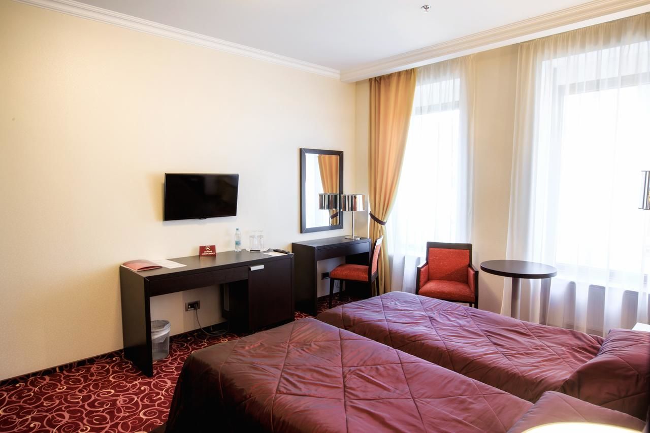 Отель Menorah Hotel Днепр