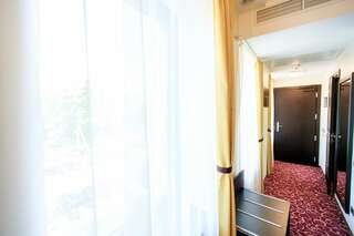 Отель Menorah Hotel Днепр Бюджетный двухместный номер с 1 кроватью-3