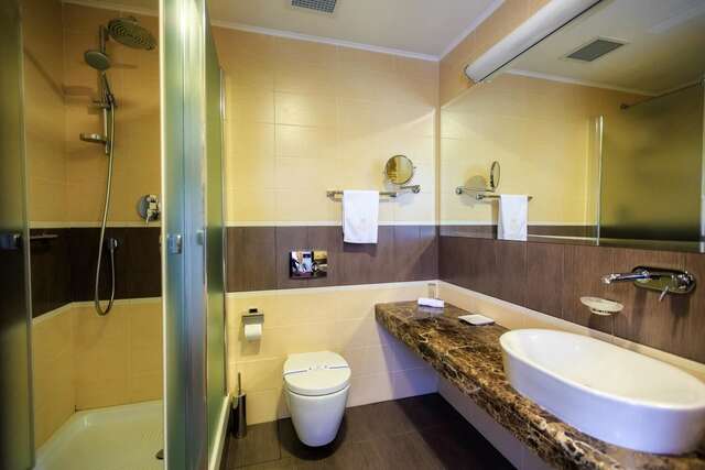 Отель Menorah Hotel Днепр-17