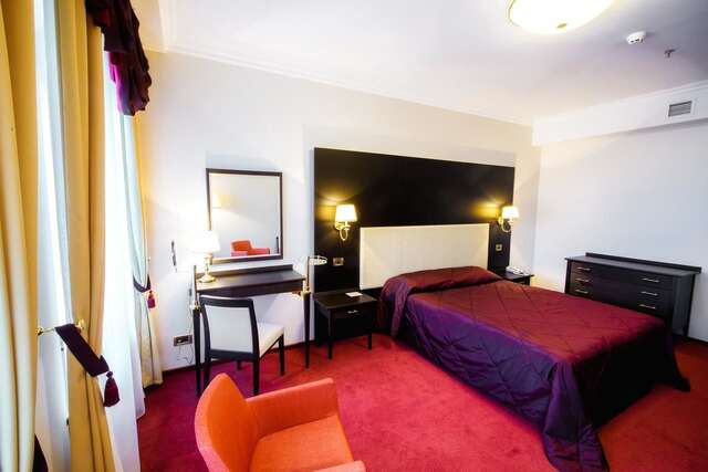 Отель Menorah Hotel Днепр-25