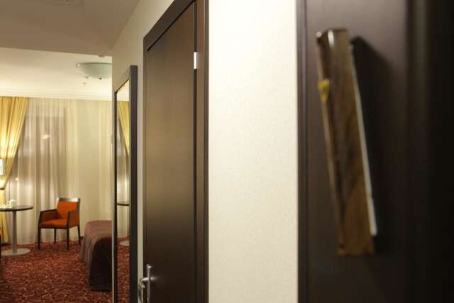 Отель Menorah Hotel Днепр-31