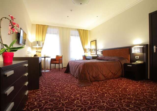 Отель Menorah Hotel Днепр-52